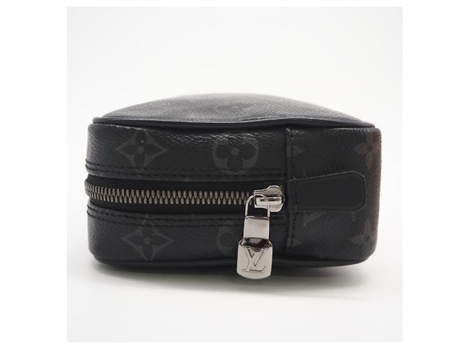 Poche PM True Toilette Eclipse Louis Vuitton Marrom Preto - vista 5