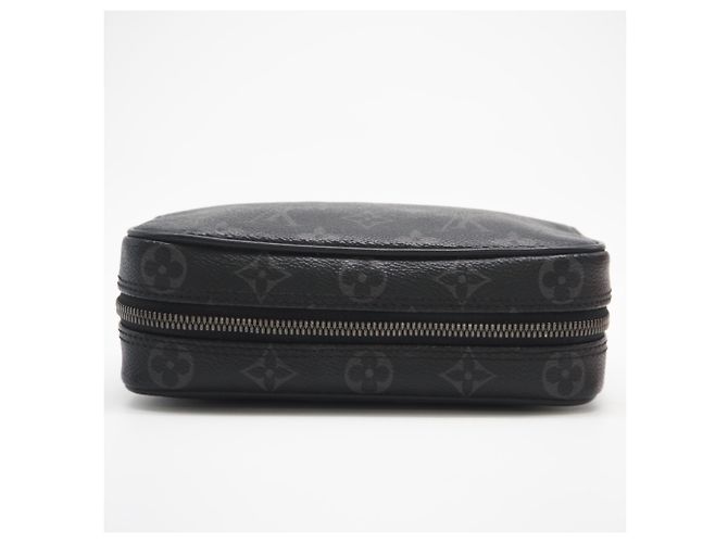 Poche PM True Toilette Eclipse Louis Vuitton Marrom Preto - vista 7