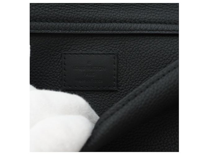 Borsa a vita Louis Vuitton LV Aerogramme Take-Off M57081 Nero - vista 11