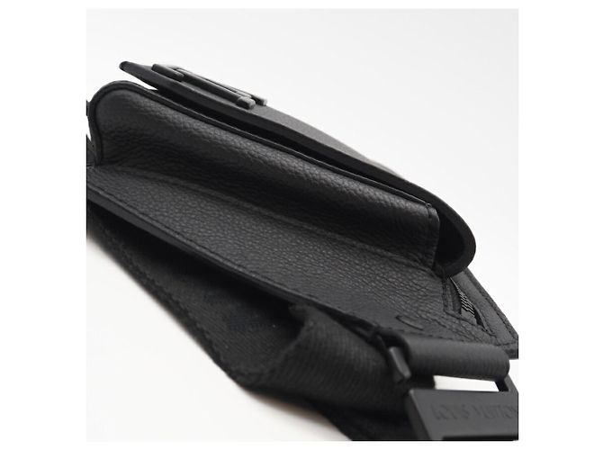 Borsa a vita Louis Vuitton LV Aerogramme Take-Off M57081 Nero - vista 8