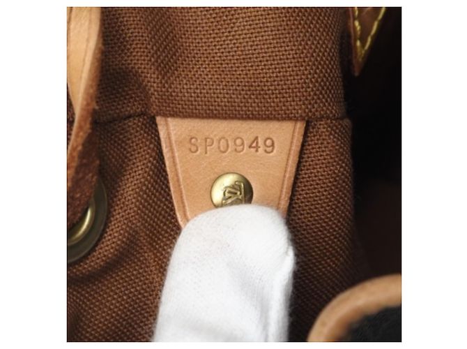 Louis Vuitton Monogram Mini Montsouris Rucksack Braun - Ansicht 15