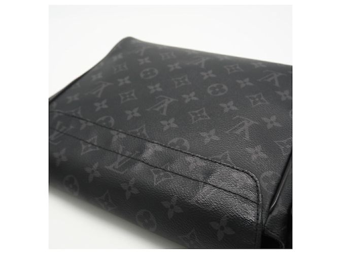 Borsa a Spalla Louis Vuitton Eclipse District PM M45272 Marrone - vista 5