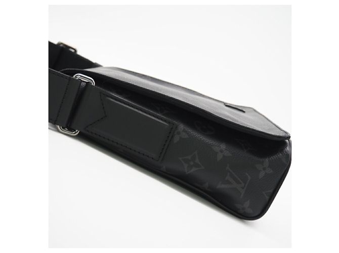 Borsa a Spalla Louis Vuitton Eclipse District PM M45272 Marrone - vista 6