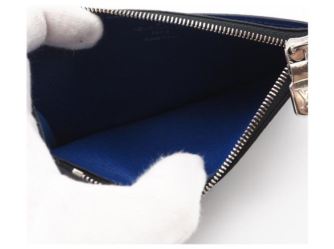 Louis Vuitton Taigarama Coin and Card Holder - view 9