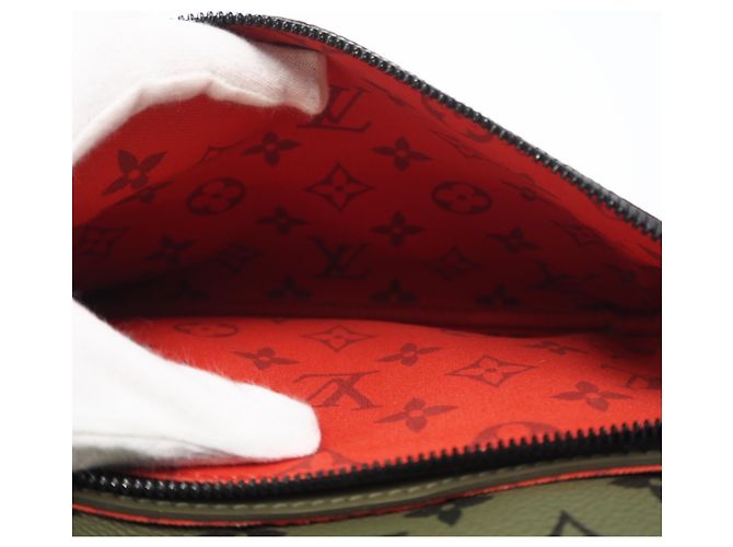 Borsa Messenger Trio Monogramma LOUIS VUITTON Rosso Cachi - vista 11