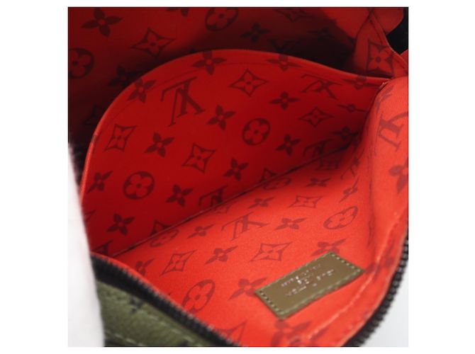 Borsa Messenger Trio Monogramma LOUIS VUITTON Rosso Cachi - vista 13