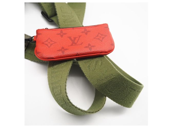 Borsa Messenger Trio Monogramma LOUIS VUITTON Rosso Cachi - vista 5