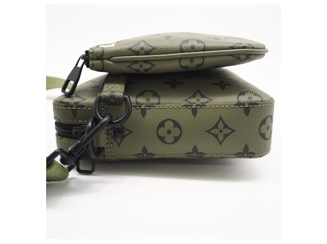 Borsa Messenger Trio Monogramma LOUIS VUITTON Rosso Cachi - vista 7
