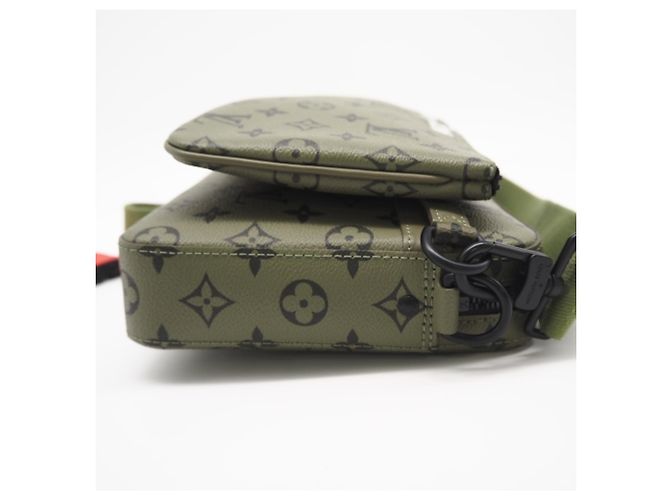 Borsa Messenger Trio Monogramma LOUIS VUITTON Rosso Cachi - vista 8