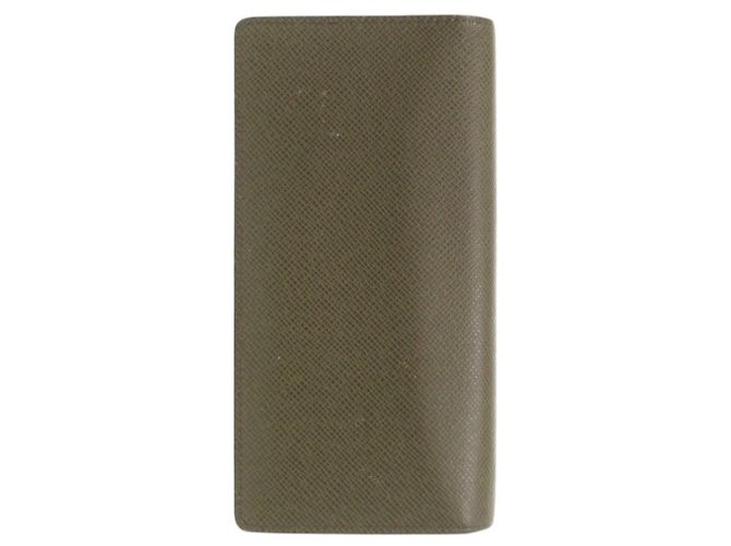 Portafoglio Lungo Brazza Taiga di Louis Vuitton Cachi - vista 3