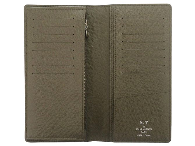 Portafoglio Lungo Brazza Taiga di Louis Vuitton Cachi - vista 5