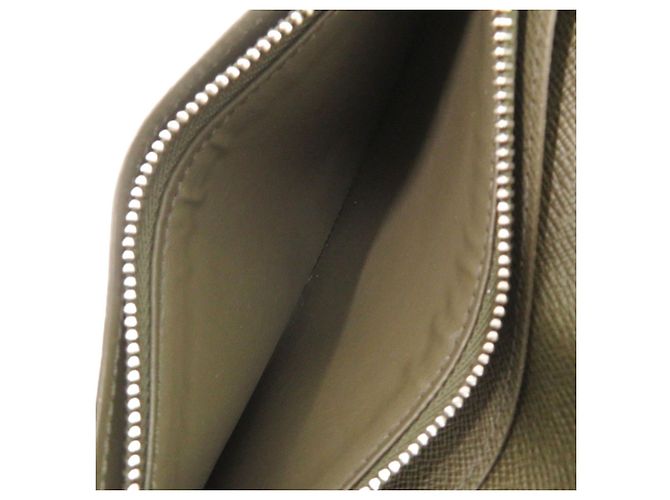 Portafoglio Lungo Brazza Taiga di Louis Vuitton Cachi - vista 6