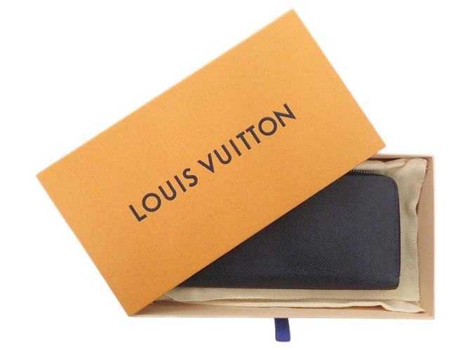Louis Vuitton Navy Taiga Leather Long Wallet Navy blue - view 2