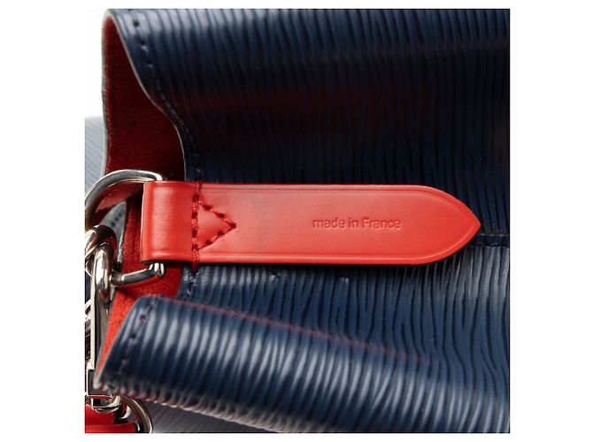 Néonoé Louis Vuitton Epi Leather Neonoe Shoulder Bag Blue - view 9