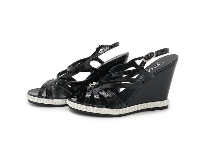 Timeless Chanel Lackleder Wedge Sandalen Schwarz - Ansicht 2