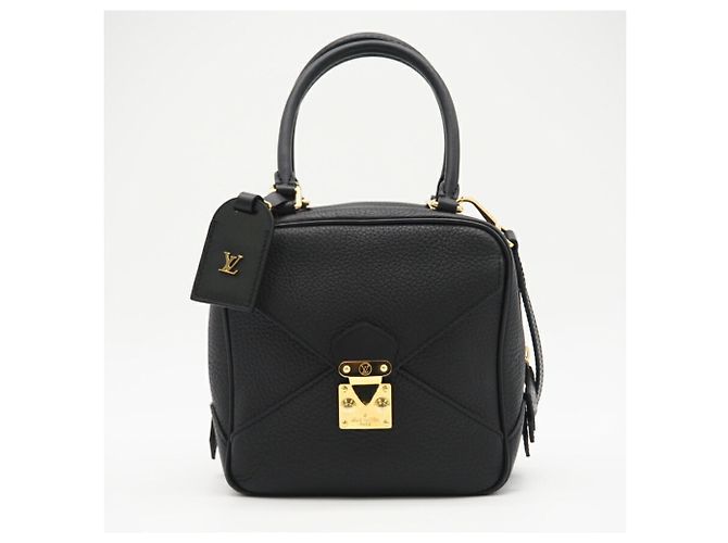 Borsa quadrata Taurillon Louis Vuitton M55334 Nero - vista 3