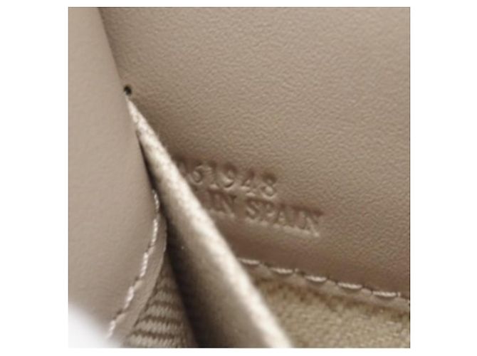 Loewe Medium Cushion Tote Bag aus beigem Leder - Ansicht 11