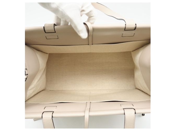 Loewe Medium Cushion Tote Bag aus beigem Leder - Ansicht 9