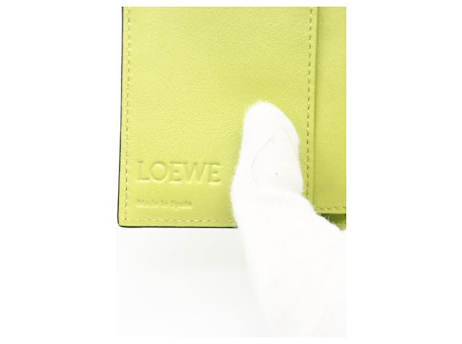 Billetera Compacta de Cuero Anagram Loewe Verde - vista 11