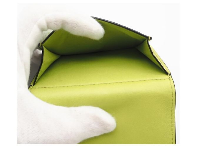Billetera Compacta de Cuero Anagram Loewe Verde - vista 13
