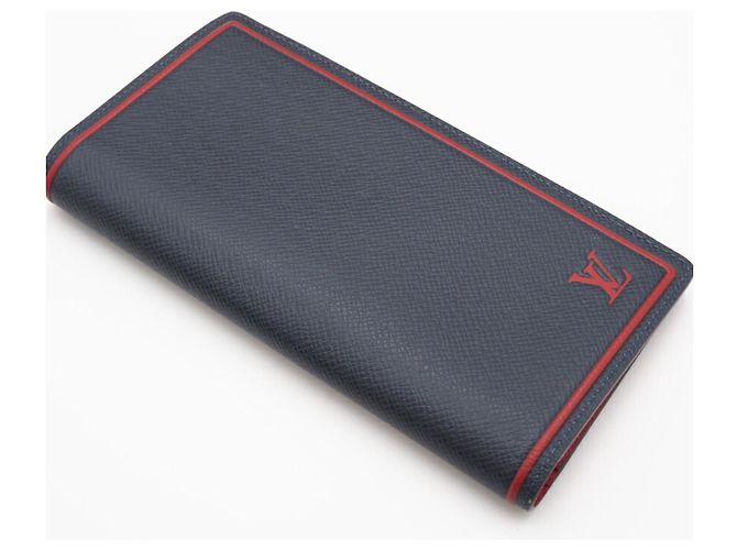 Portafoglio Lungo Brazza in Taiga Louis Vuitton Rosso Blu - vista 3