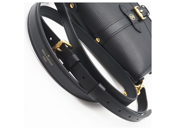 Borsa a Spalla Saumur BB Epi Louis Vuitton Nero - vista 5