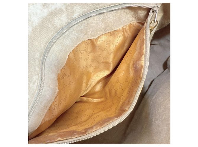 Gucci Micro GG Handtasche in Beige - Ansicht 13