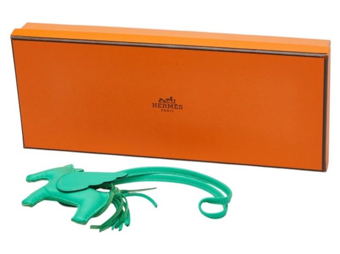 Charm per borsa Hermès Rodeo PM Pegasus Verde - vista 5