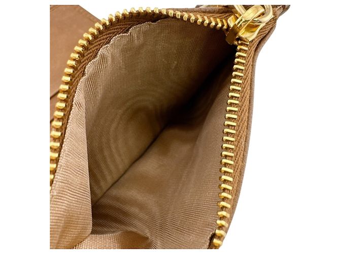 Cartera bifold marrón con logo en relieve Miu Miu Castaño - vista 12
