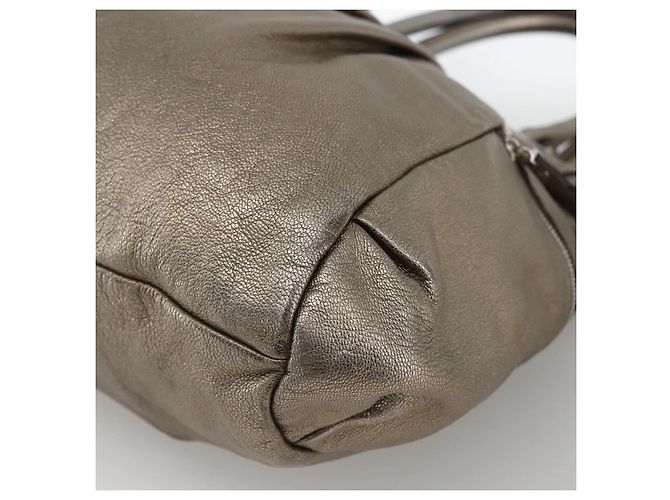 Borsa a mano Gancini in pelle bianca e argento di Salvatore Ferragamo Auth LNZ426 Bianco - vista 10