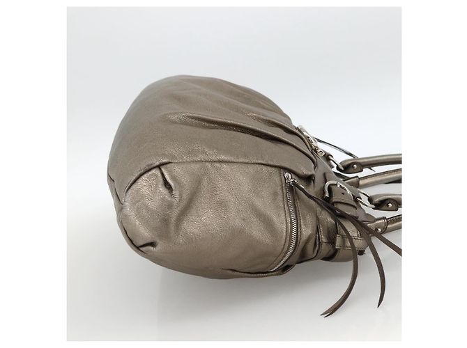Borsa a mano Gancini in pelle bianca e argento di Salvatore Ferragamo Auth LNZ426 Bianco - vista 5