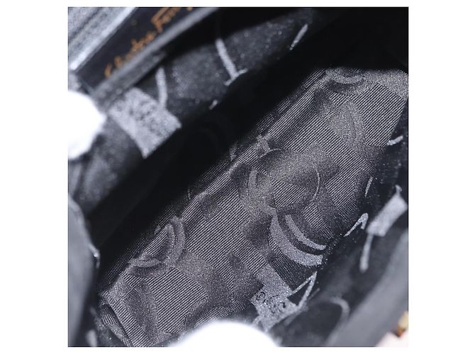 Borsa a mano Gancini in suede Salvatore Ferragamo 2 in 1 Nero Oro Auth 173432 - vista 19