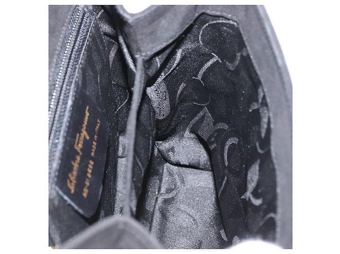 Borsa a mano Gancini in suede Salvatore Ferragamo 2 in 1 Nero Oro Auth 173432 - vista 20