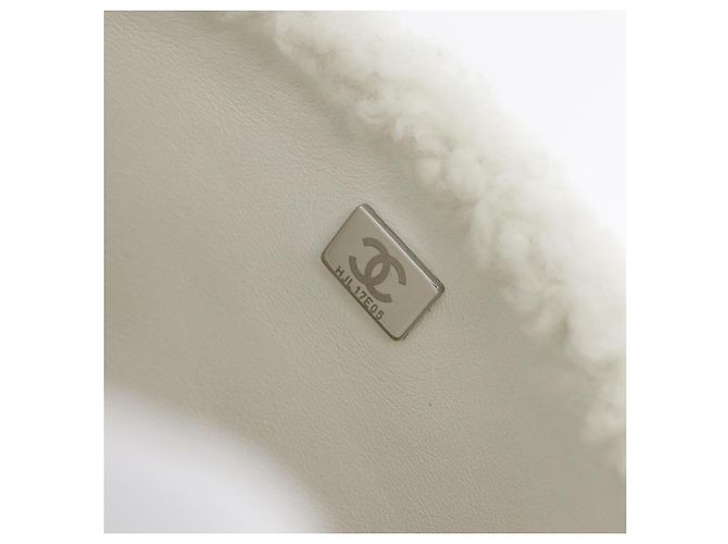 CHANEL Matelassé 25 Borsa a Spalla con Catena Mouton Bianco Argento CC Auth 172561SM - vista 26