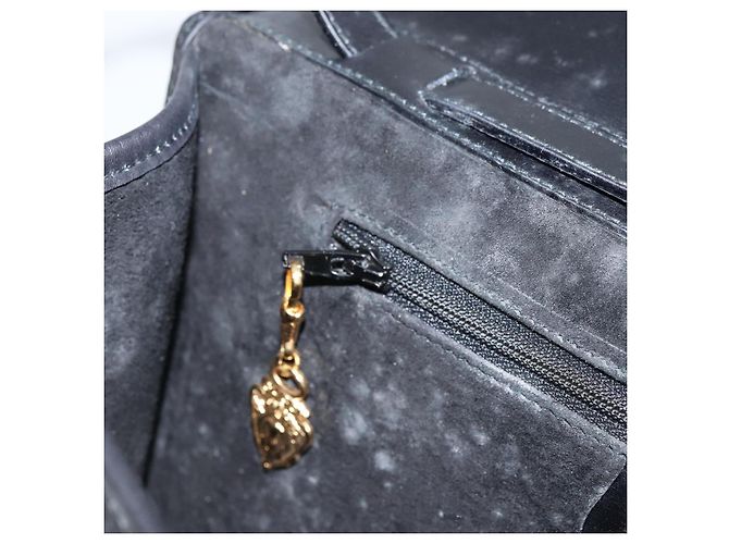 Gucci Borsa a Spalla in Pelle Nera e Oro Auth ka2682 Nero D'oro - vista 21