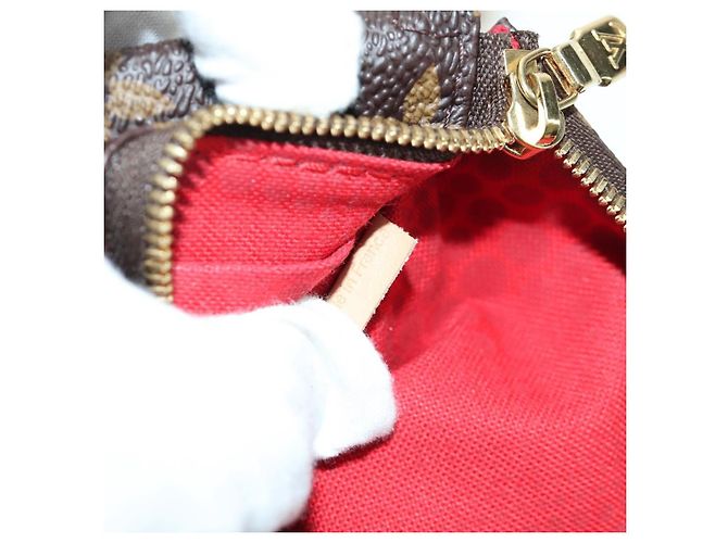 LOUIS VUITTON LV x YK Multi Pochette Accessoires Pouch M46385 LV Auth 171486SM Monogramma - vista 11