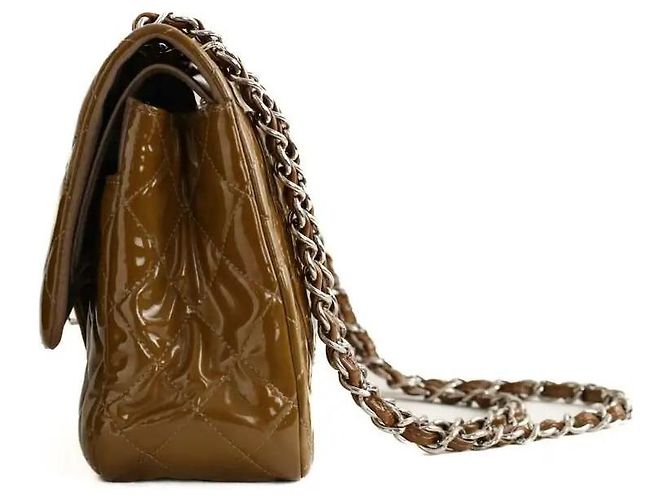 Chanel Zeitloser/Klassischer Schultertasche aus Kamel-Lackleder - Ansicht 2