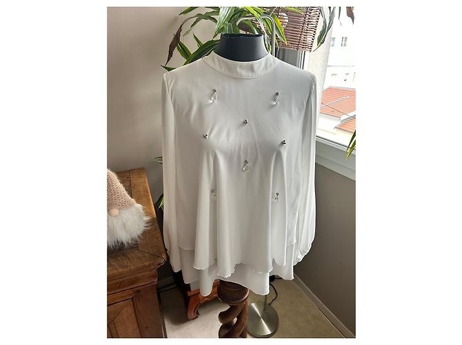 Weill Blusa branca adornada com pérolas e cristais - vista 2