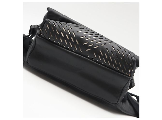 Borsa a tracolla in pelle perforata Bottega Veneta Nero - vista 6