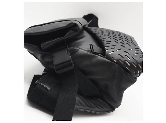 Borsa a tracolla in pelle perforata Bottega Veneta Nero - vista 7