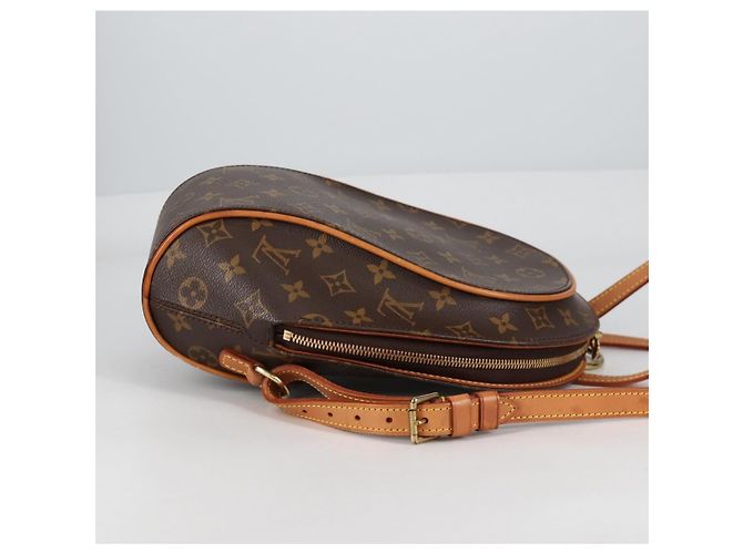 Ellipse Rucksack aus Monogramm-Canvas von Louis Vuitton Braun - Ansicht 4