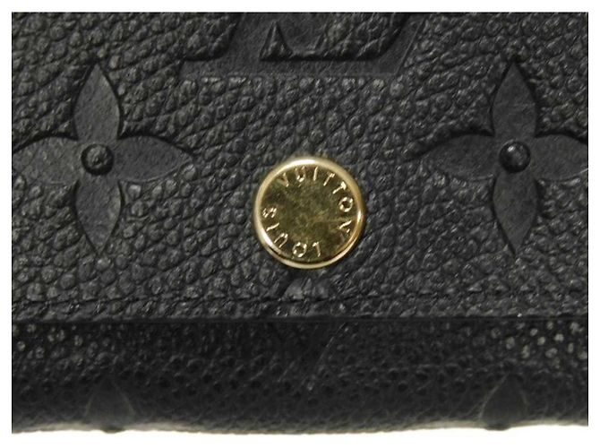 Louis Vuitton Multicle 6 Key Case Black Monogram - view 10