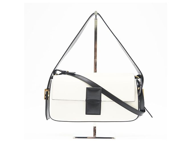 Borsa a Spalla in Pelle Fendi Bucket Twist Nero Bianco - vista 2