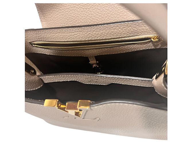 Capucines Louis Vuitton Borsa Tote PM Capucine Taupe Marrone - vista 8
