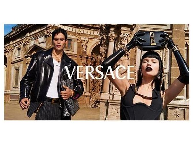 Versace Sneakers Trigreca con borchie Nero - vista 5