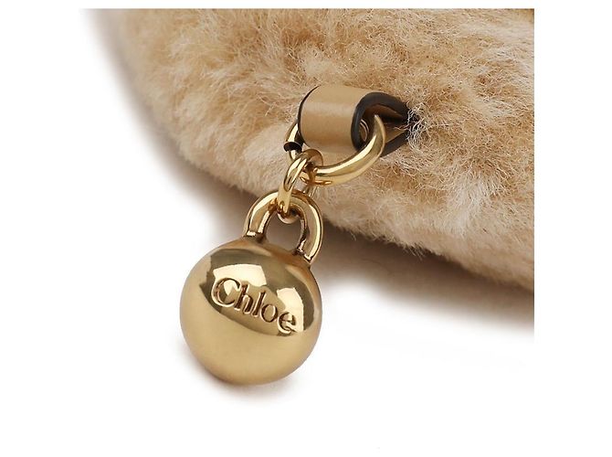 Chloé Pingente de bolsa em shearling com símbolo de coração em latão - vista 6