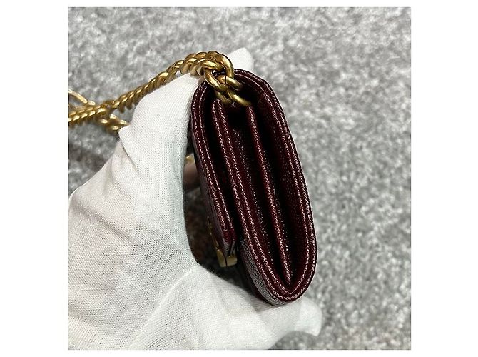 Chanel Tarjetero de cadena con logo CC en caviar burdeos Roja - vista 15