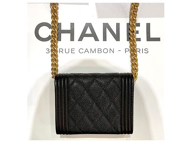 Chanel Cartera con solapa de cadena dorada Caviar Boy Negro - vista 11