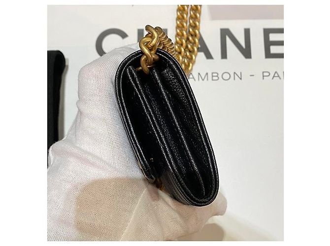 Chanel Cartera con solapa de cadena dorada Caviar Boy Negro - vista 12