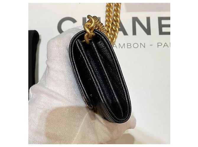 Chanel Cartera con solapa de cadena dorada Caviar Boy Negro - vista 4